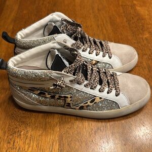 Gianni Bini Glitter and Leopard High-Tops. Size 6